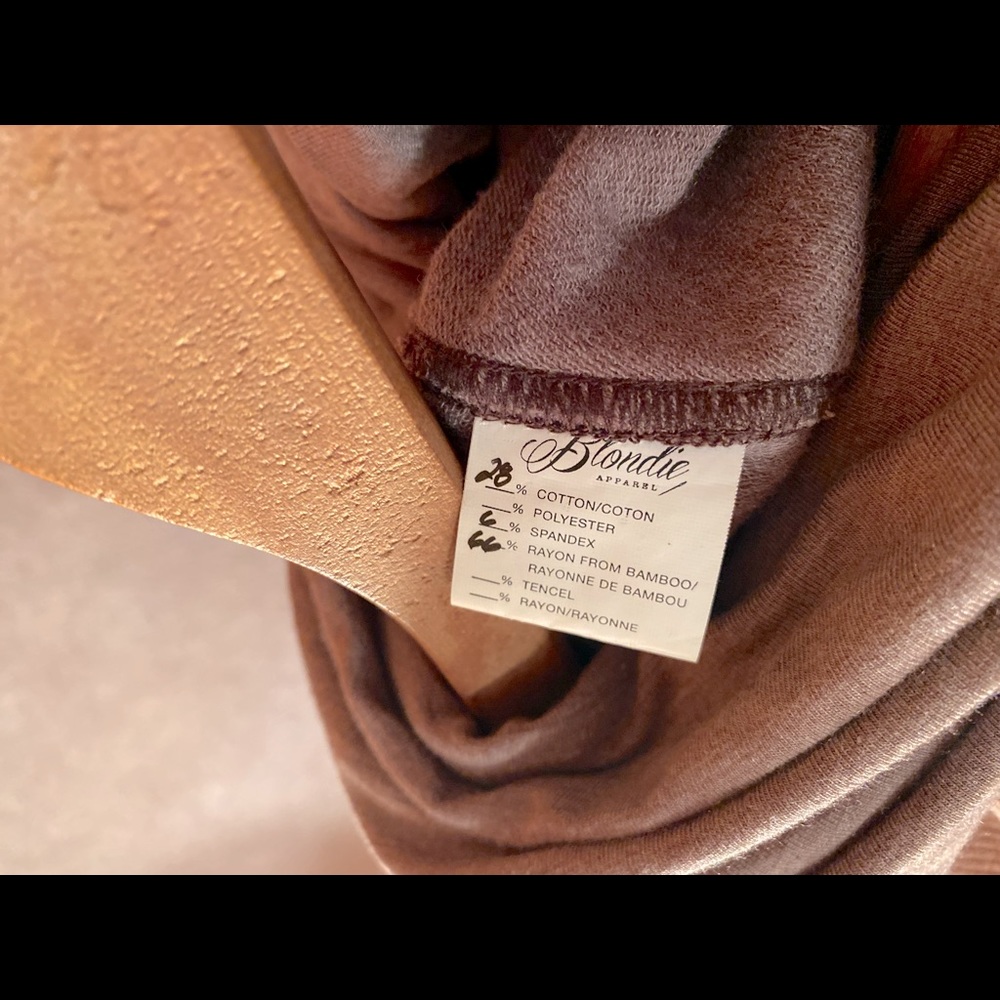 Poncho - Picture 4 of 5